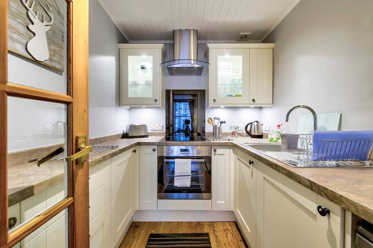 Joivy Royal Mile Apartment In Prime Location Единбург Екстериор снимка