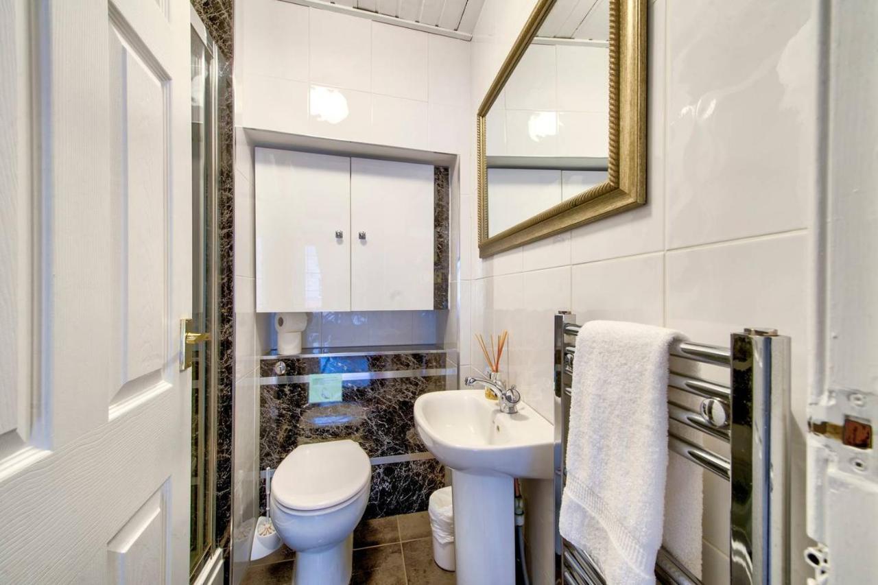 Joivy Royal Mile Apartment In Prime Location Единбург Екстериор снимка