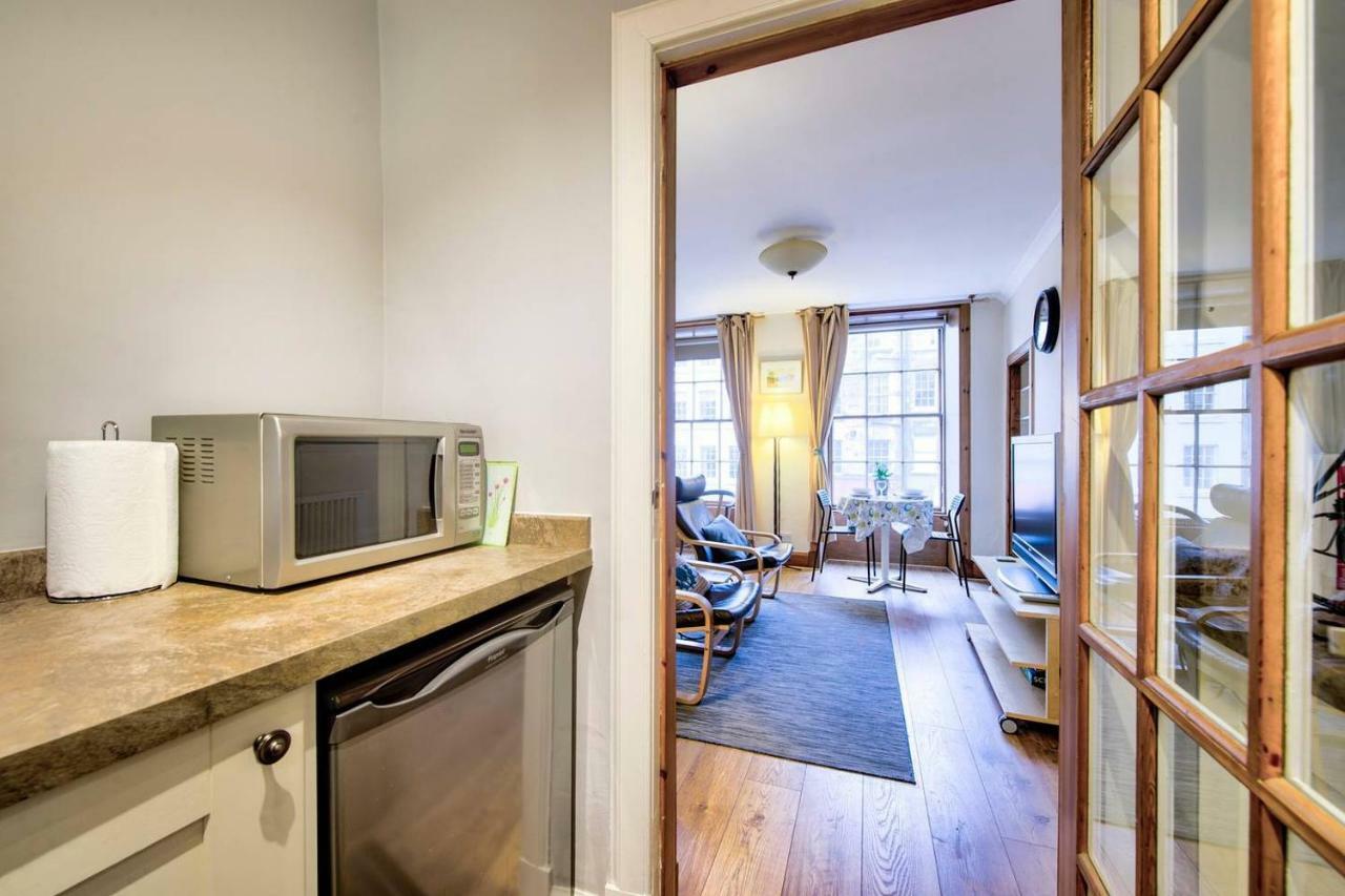 Joivy Royal Mile Apartment In Prime Location Единбург Екстериор снимка