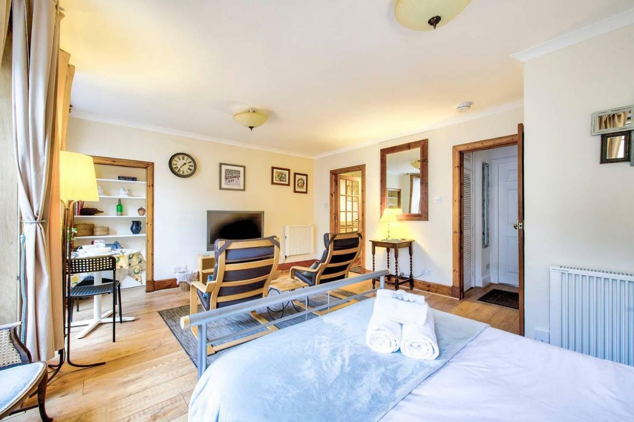 Joivy Royal Mile Apartment In Prime Location Единбург Екстериор снимка